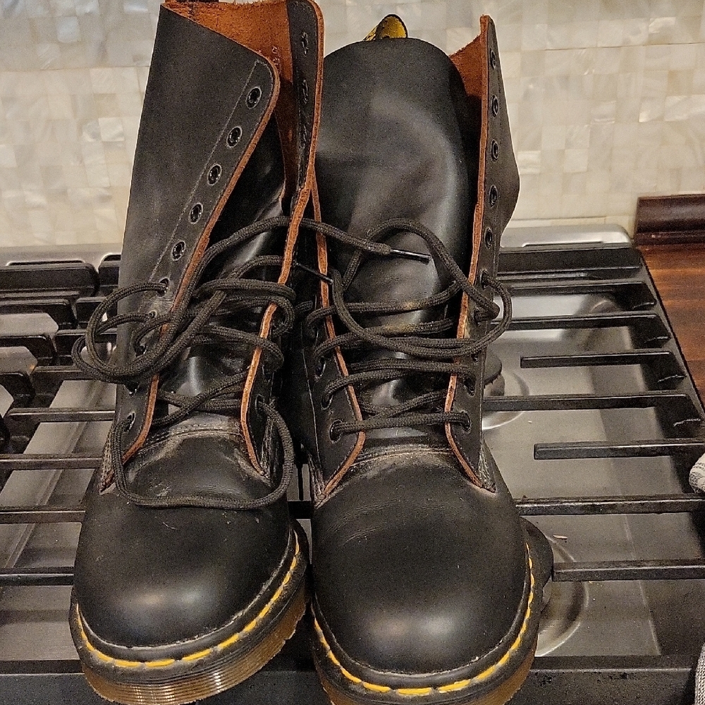 Dr. Martens Black Leather Boots with Air-Cushioned Sole